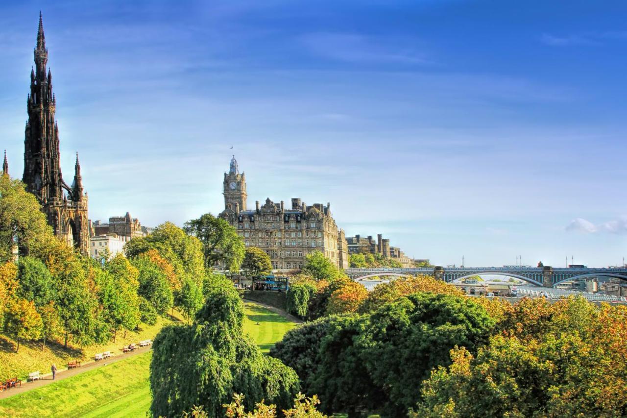 Charming Large Family Suite With Kitchenette Edinburgh Exterior foto